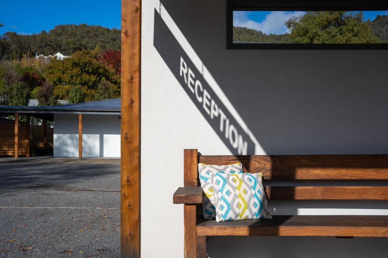 Bright Colonial Motel Exterior foto