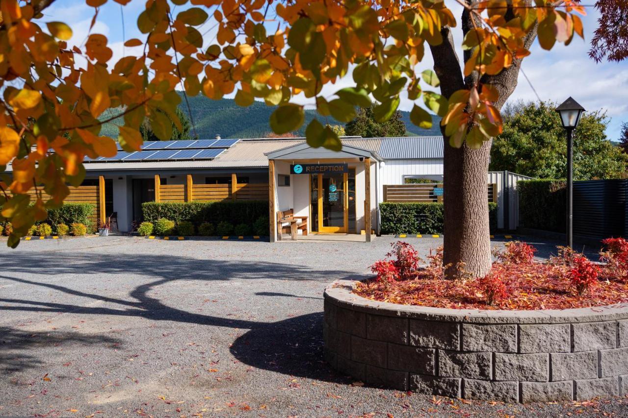 Bright Colonial Motel Exterior foto